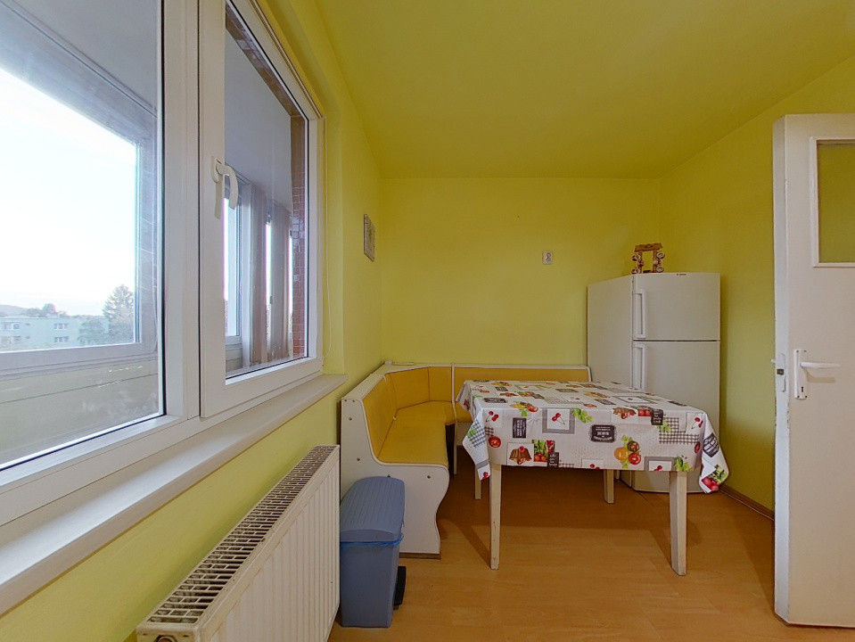 REZERVAT - Închiriere apartament 2 camere, mobilat si utilat+ balcon de 11mp 