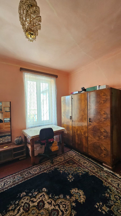 Casă individuală compusă din două apartamente, cu teren liber de 540 mp 
