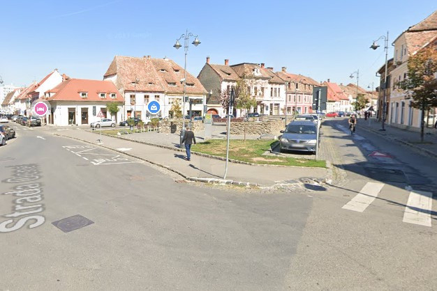 Spatiu comercial stradal 136mp Central Istoric Sibiu preluare chirias