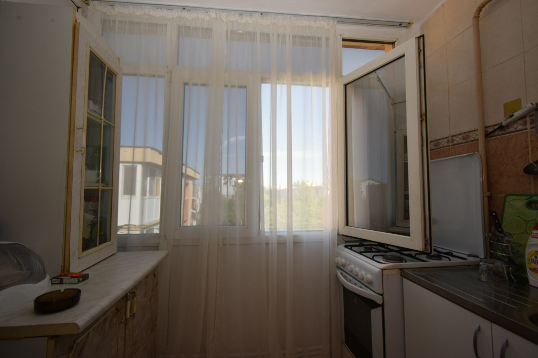Apartament decomandat, centrala, complet mobilat Craiovita Noua