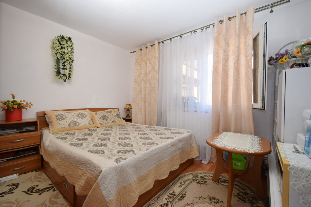 Apartament decomandat, centrala, complet mobilat Craiovita Noua