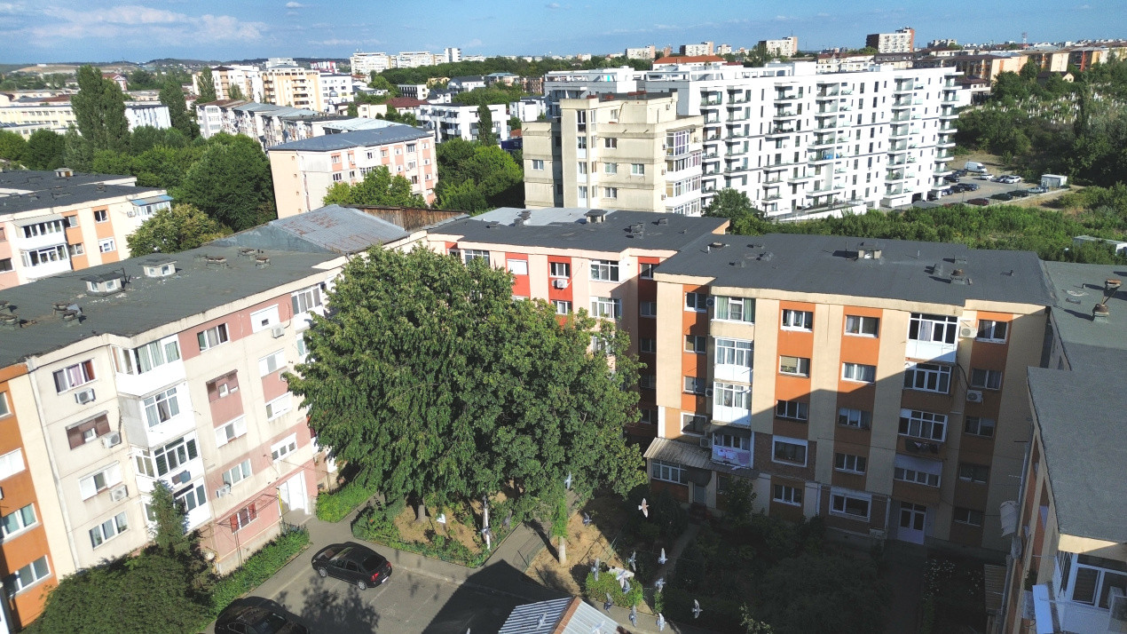 Apartament decomandat, centrala, complet mobilat Craiovita Noua