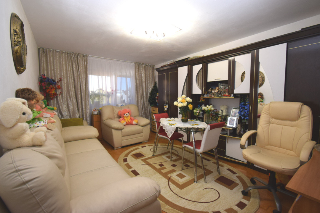 Apartament decomandat, centrala, complet mobilat Craiovita Noua