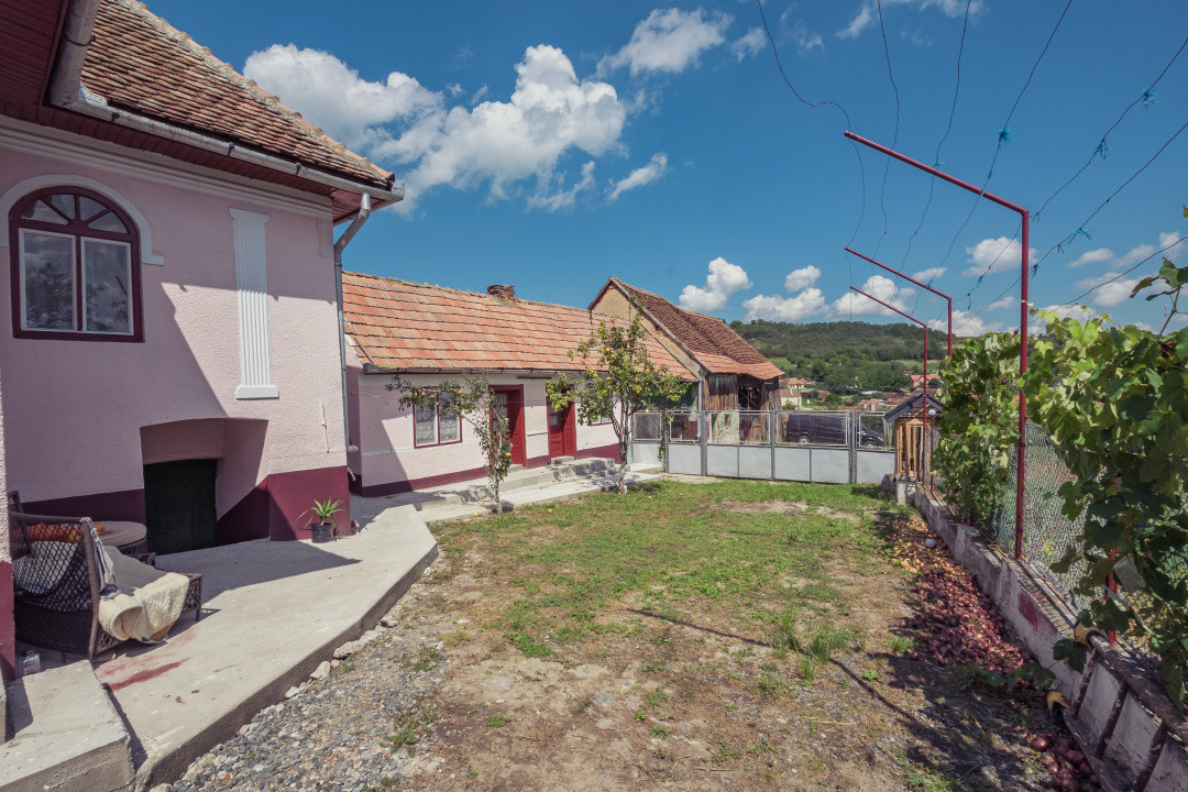 Casă cu vedere panoramică și teren generos în Alămor Jud. Sibiu