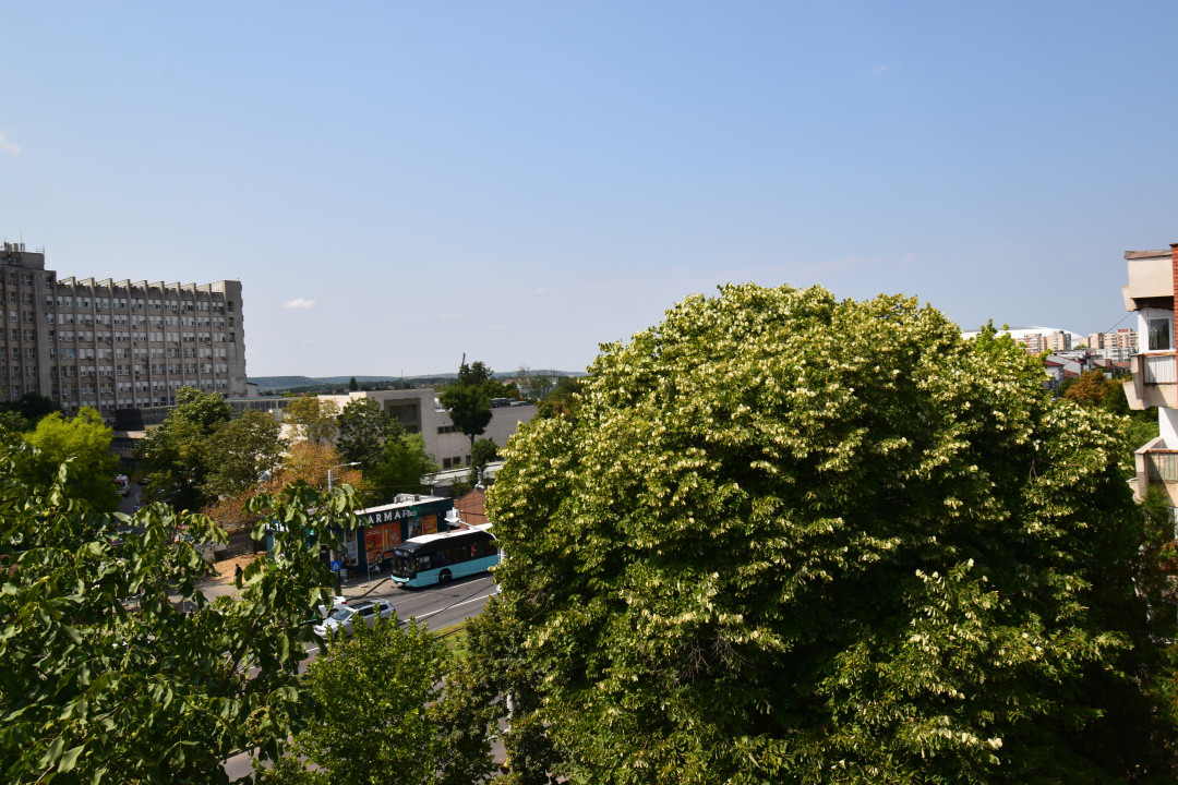Apartament 4 camere, 1 Mai , Insula, centrala termica, langa Medicina