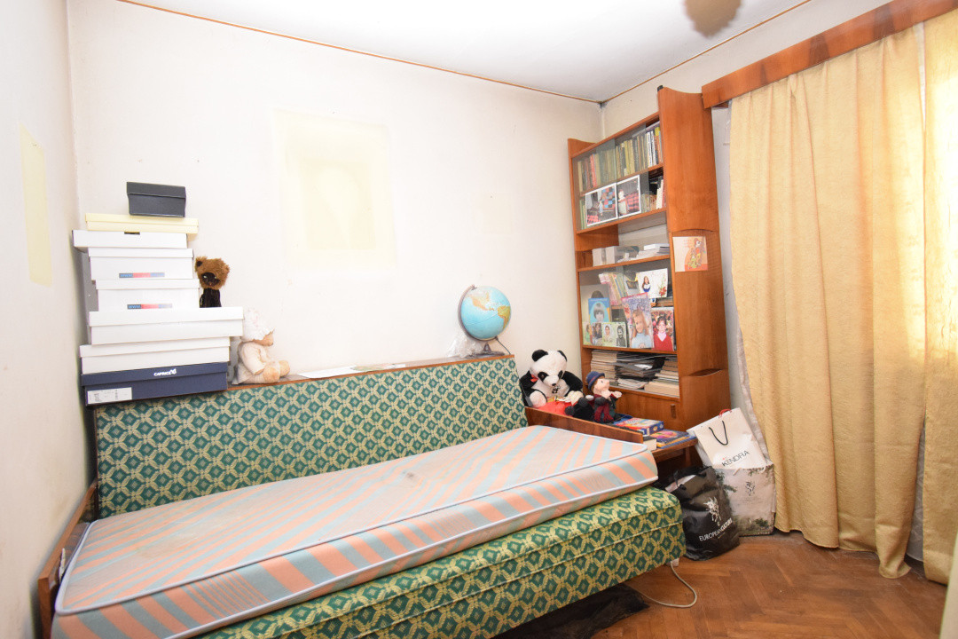 Apartament 4 camere, 1 Mai , Insula, centrala termica, langa Medicina