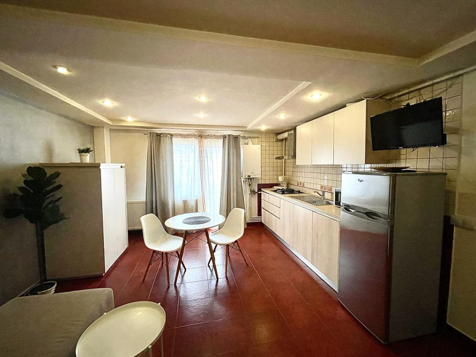 Garsoniera  zona I.T.C str.Parcul Mic nr.17 Brasov