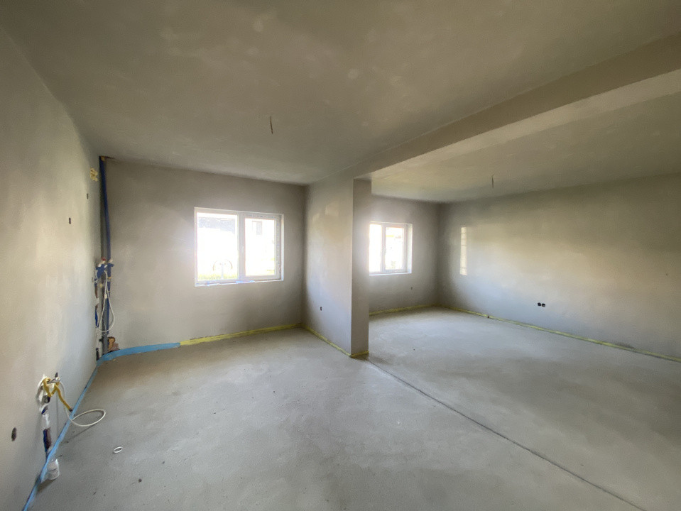 Casa individuala 4 dormitoare de vanzare in Cisnadie Sibiu teren 727mp
