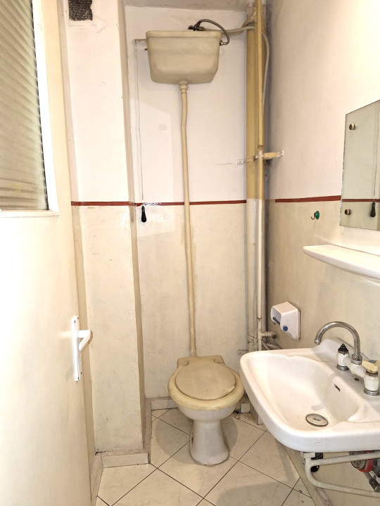 Rezervat - Apartament cu 3 Camere, etaj 1, Str Independentei
