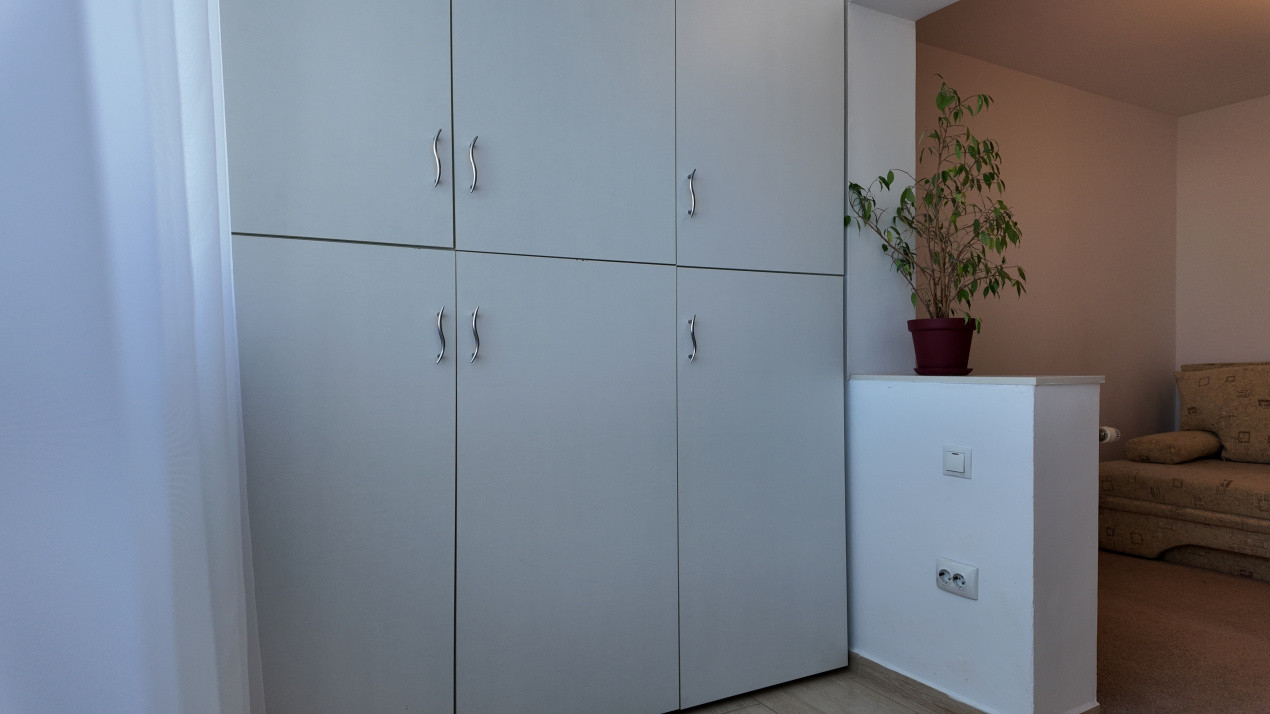Vânzare apartament cu 3 camere, circular - zona Tractorul