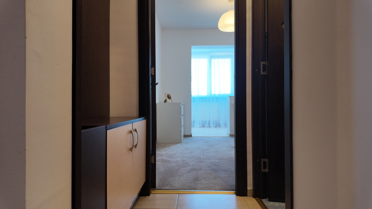 Vânzare apartament cu 3 camere, circular - zona Tractorul