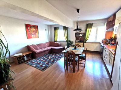 Apartament spațios cu 3 camere disponibil în Zona Strand din Sibiu