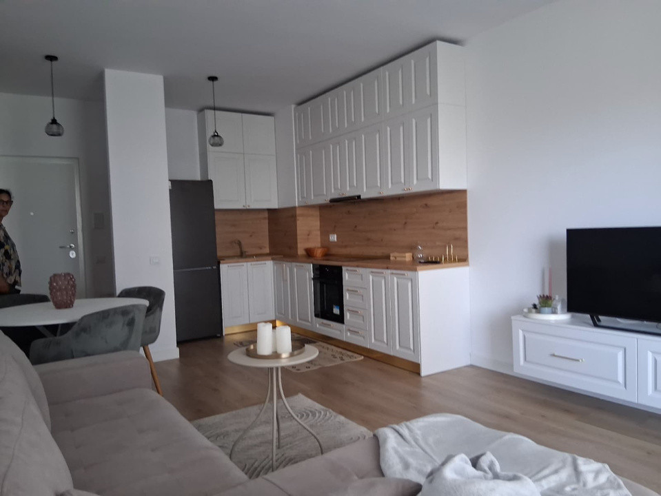 Apartament cu 2 camere open-space, zona Baza 3, Iasi