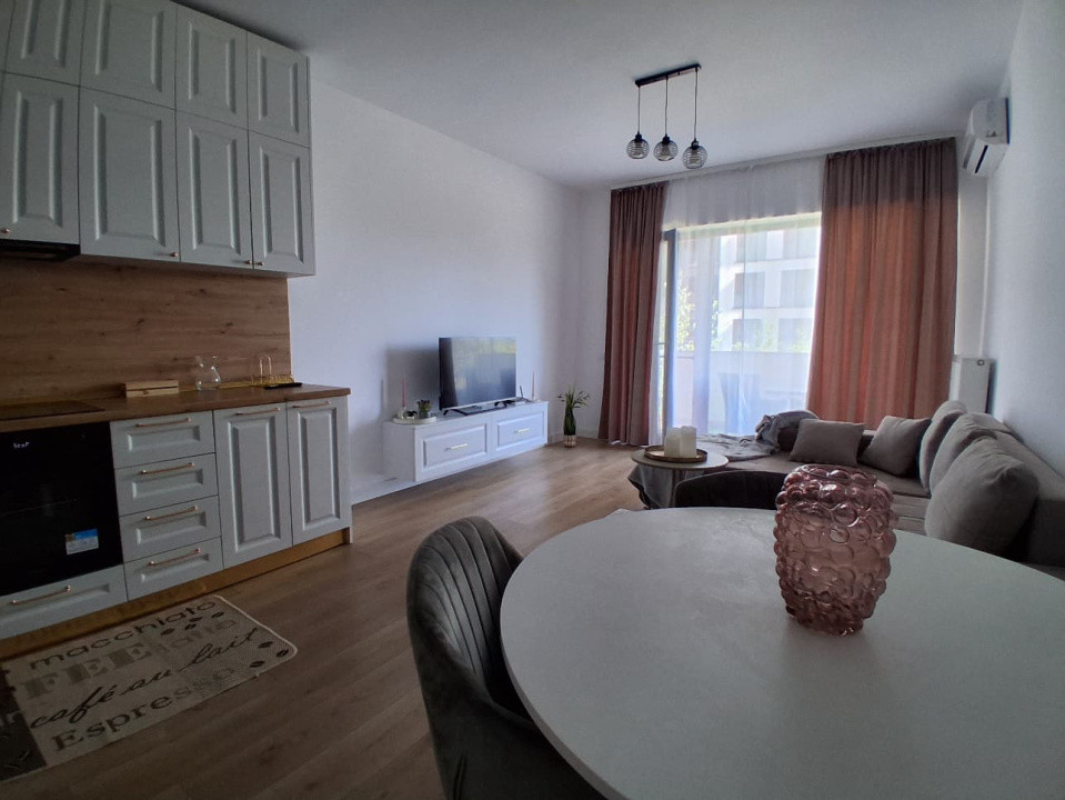 Apartament cu 2 camere open-space, zona Baza 3, Iasi