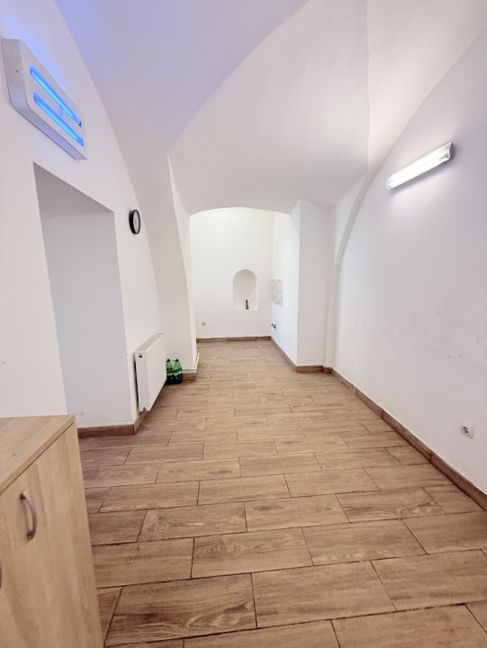 Spațiu comercial de închiriat – zona centrala
