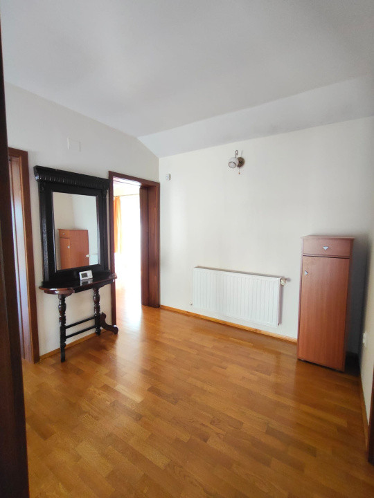Casă spațioasă de vânzare în orașul  Alba Iulia