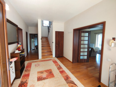 Casă spațioasă de vânzare în orașul  Alba Iulia