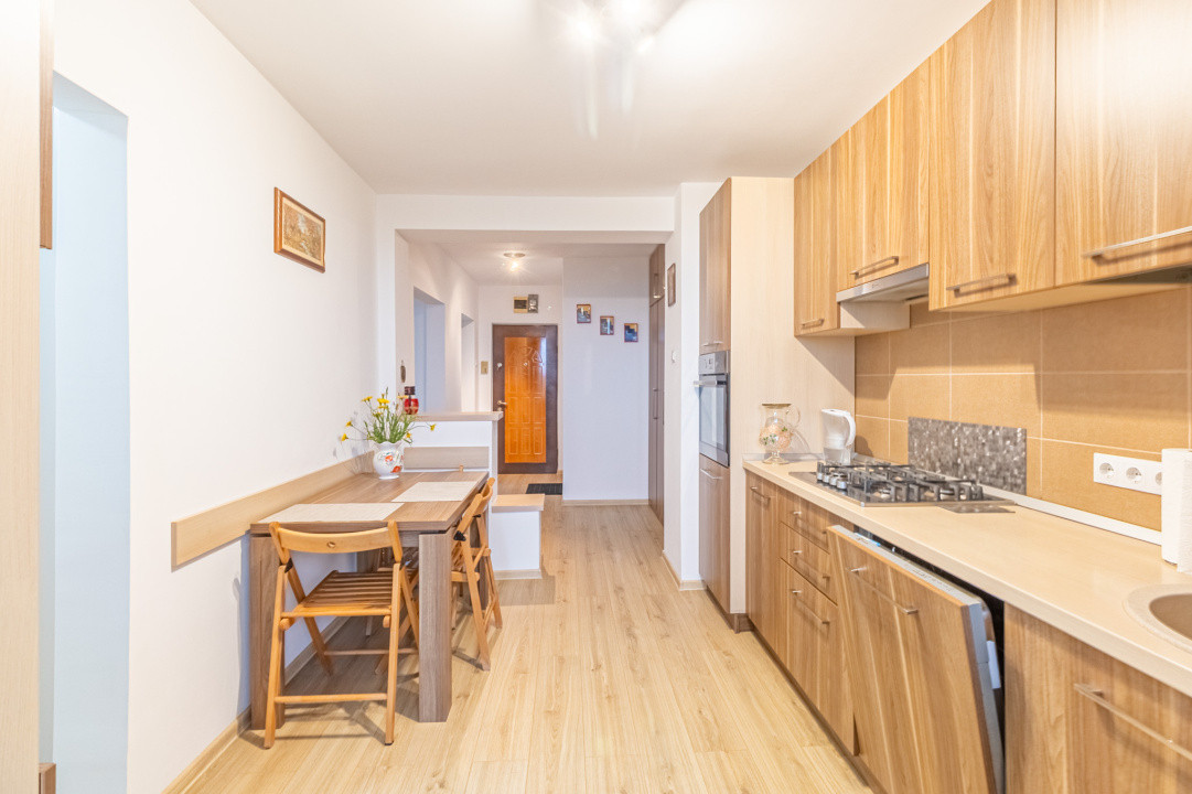 Apartament 3 camere cu priveliste, Tractorul