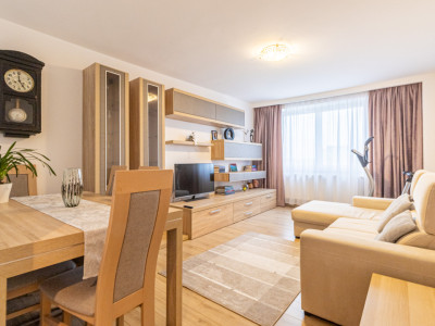 Apartament 3 camere cu priveliste, Tractorul