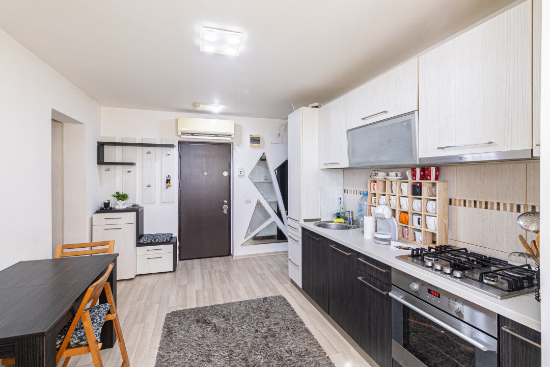 Apartament decomandat, mobilat modern, în inima cartierului Tractorul