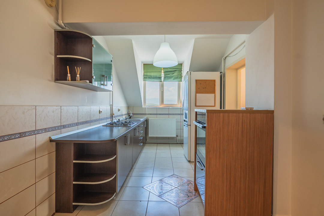 Apartament de vânzare cu 2 camere - Cartierul Ștrand - Priveliște la munți