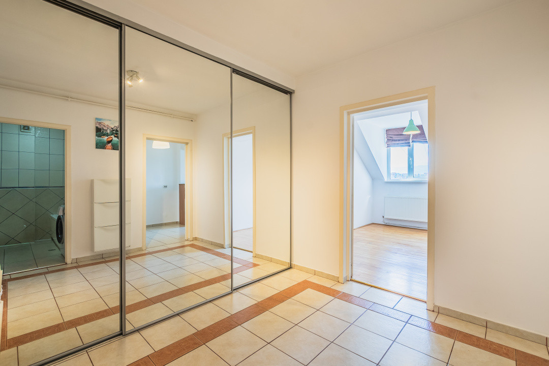 Apartament de vânzare cu 2 camere - Cartierul Ștrand - Priveliște la munți