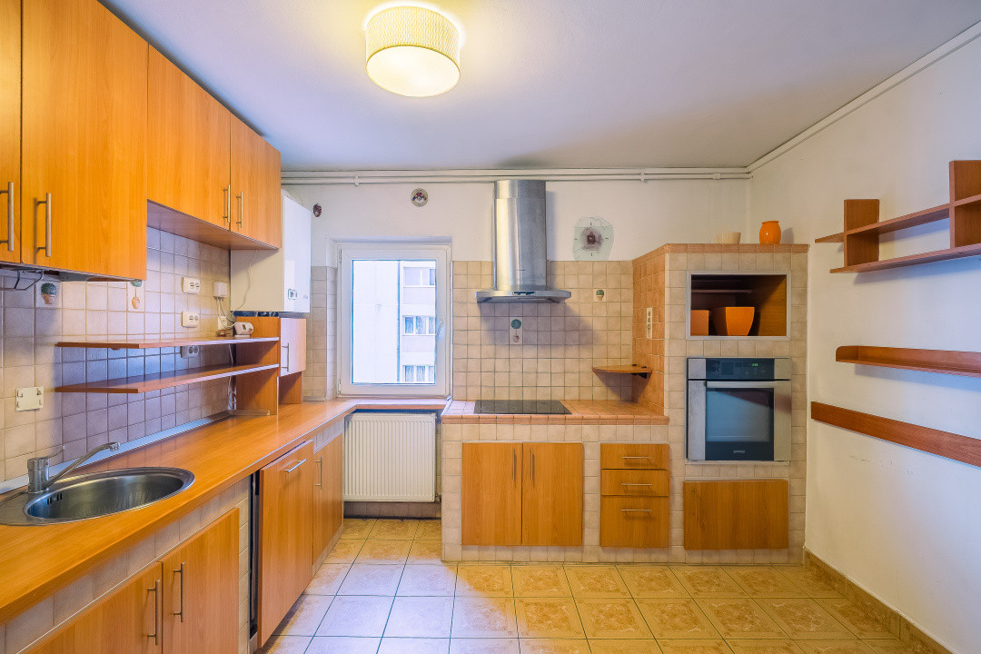 Apartament 3 camere  Etaj 5/8  73 mpu Str. Lungă Sibiu 