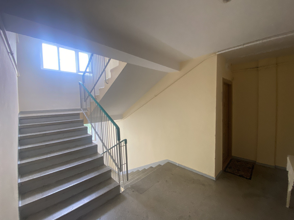Apartament 2 camere balcon etaj 3 zona Mihai Viteazu Sibiu 43,6mpu