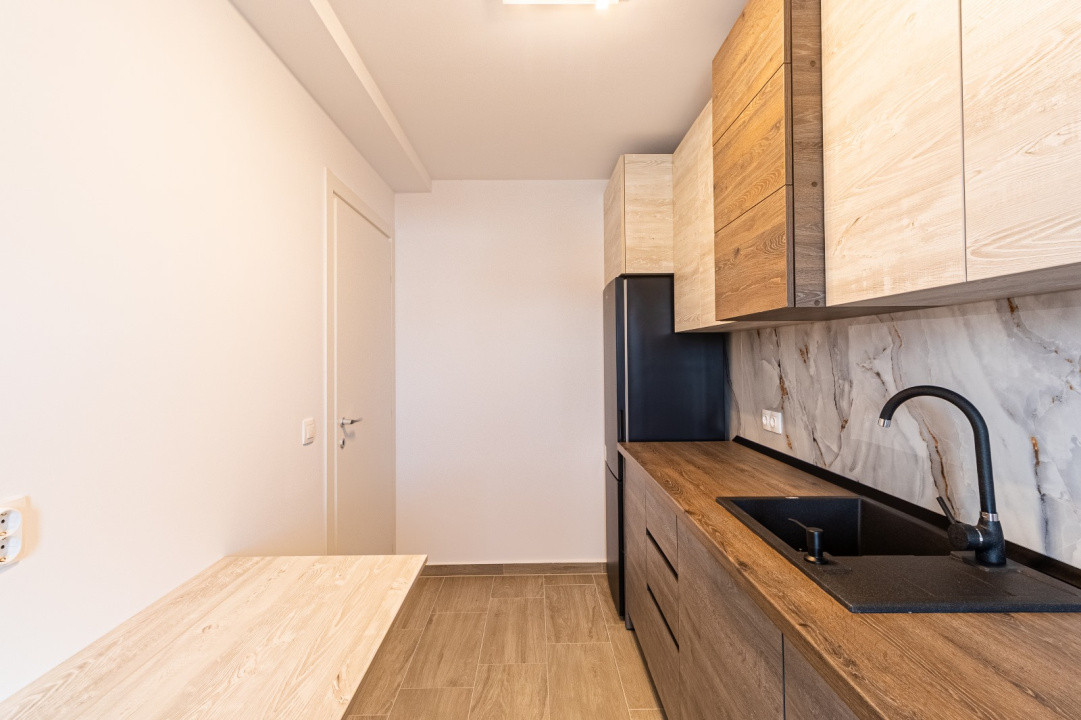 Apartament 3 camere, Lux, de inchiriat In zona Tractorul