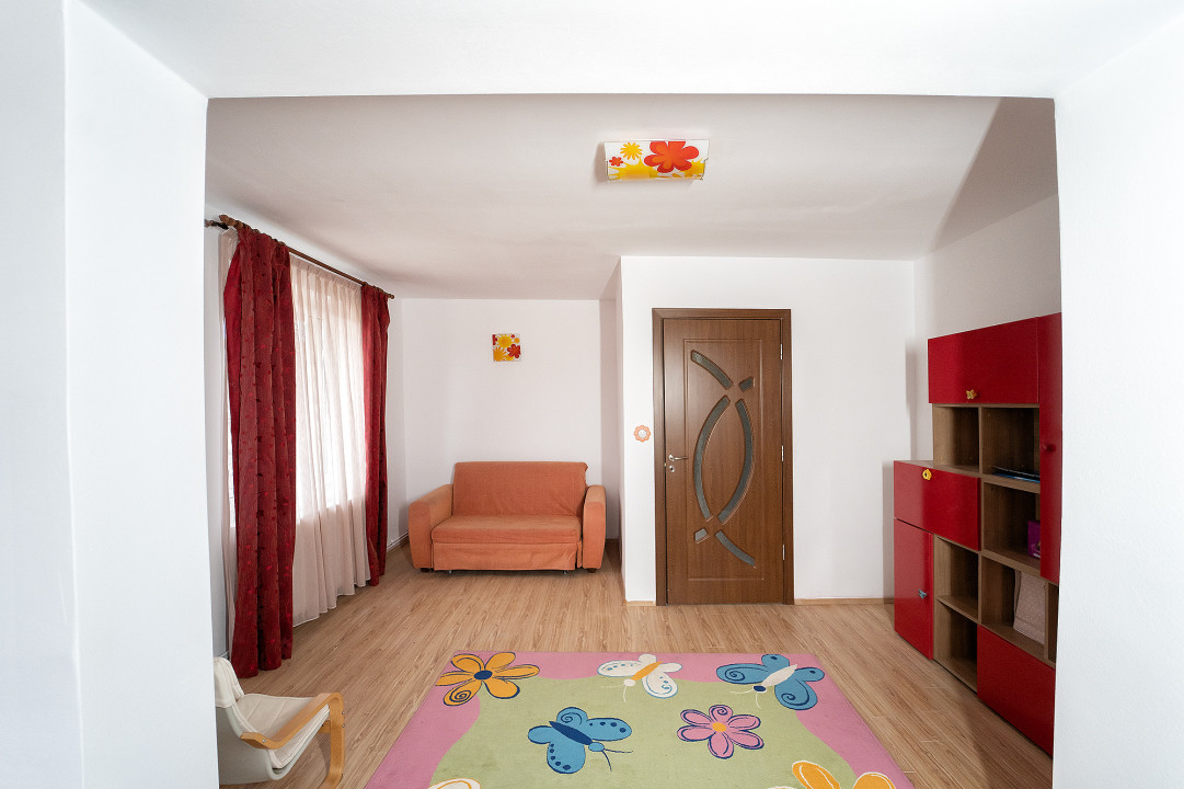 COMISION 0% Casa individuala moderna/5 camere/2000mp teren/asfalt/Daia Noua