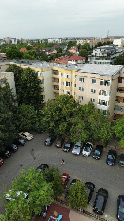 Apartament 4 camere George Enescu, decomandat 