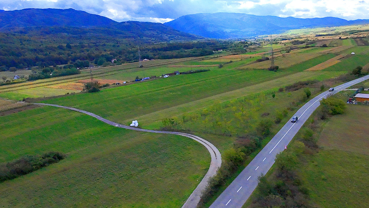 Teren extravilan  3.942 mp de vânzare – Tălmaciu, jud. Sibiu