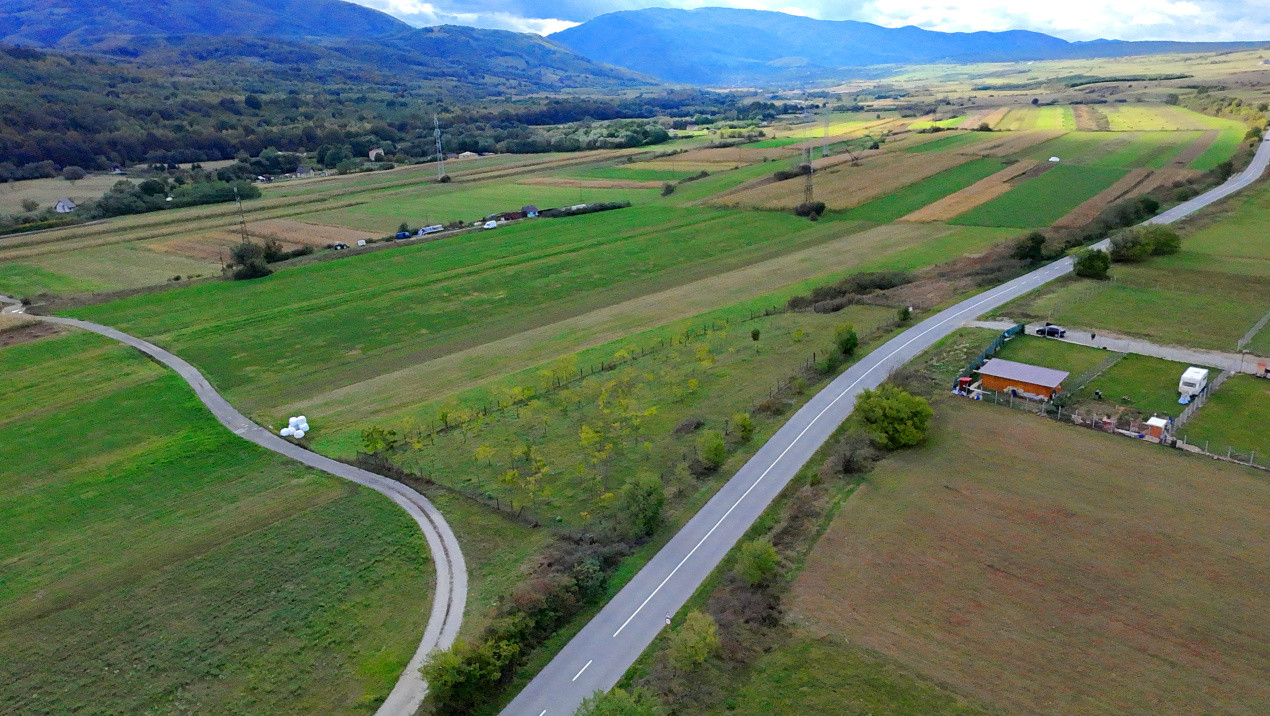 Teren extravilan  3.942 mp de vânzare – Tălmaciu, jud. Sibiu