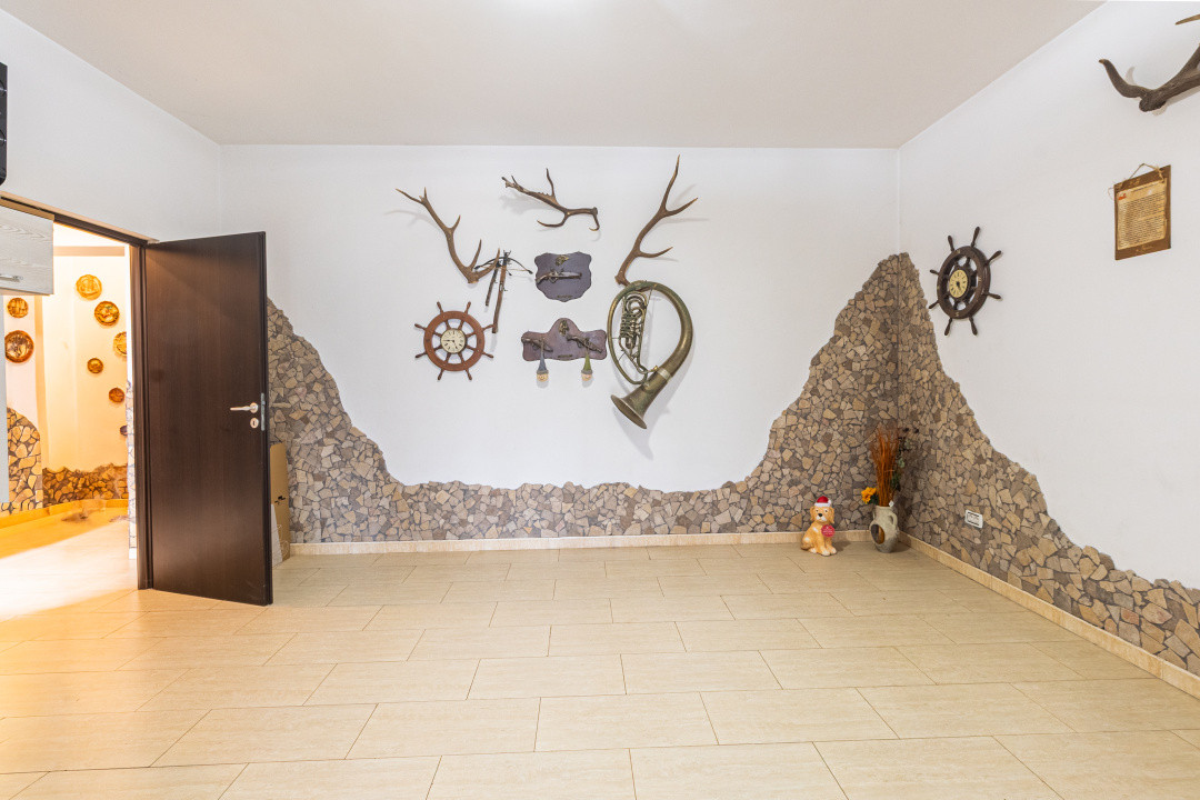 Apartament spațios, curte proprie, parcare inclusă, disponibil imediat