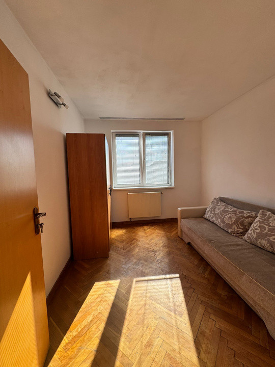 Apartament 3 camere - Str Nicolae Iorga