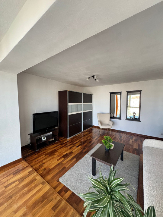 Apartament 3 camere - Str Nicolae Iorga