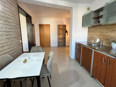 Apartament 3 camere - Str Nicolae Iorga