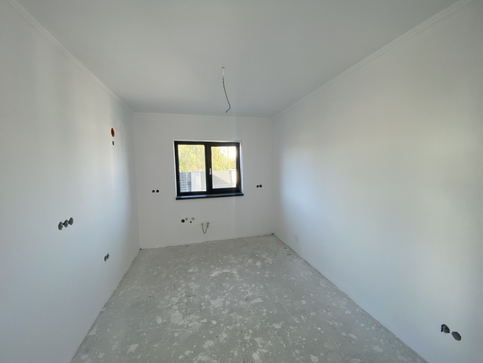Casa individuala 4 camere 2 bai teren de 200mp liber Sibiu Cristian 