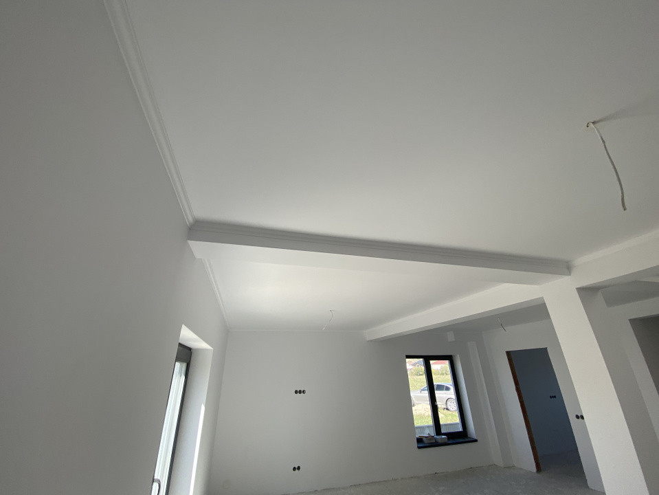 Casa individuala 4 camere 2 bai teren de 200mp liber Sibiu Cristian 