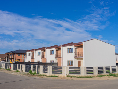 Casă înșiruită, 5 camere - Sebeș , Drumul Petreștiului