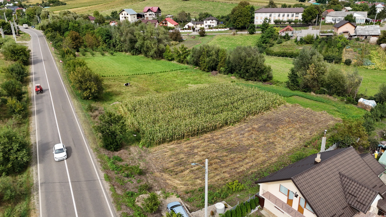 Teren Intravilan de 2451 MP - Bunesti, Suceava