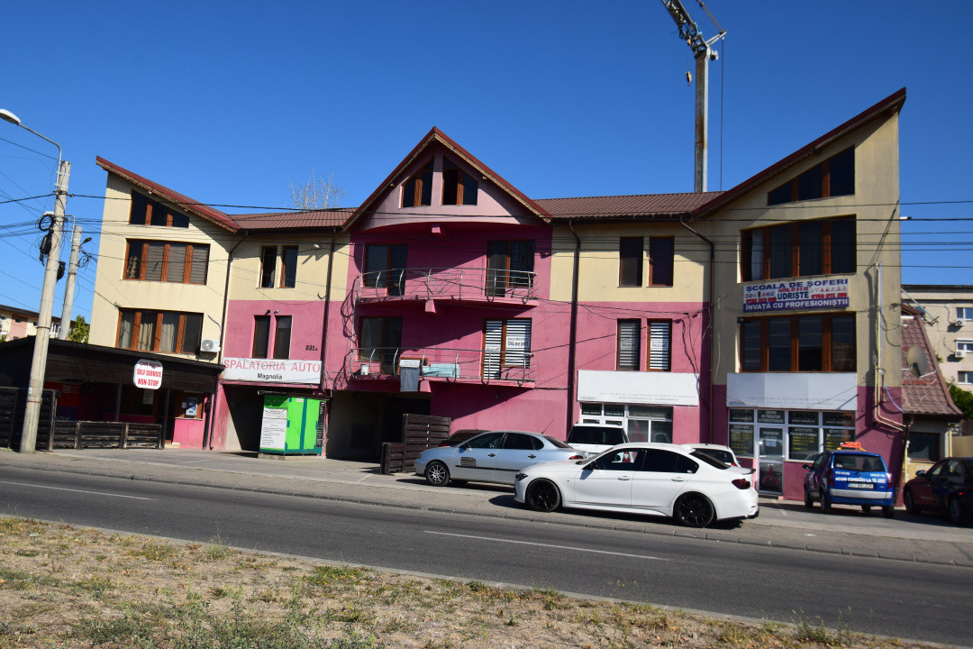 Casa cu potential comercial semicentral Craiova