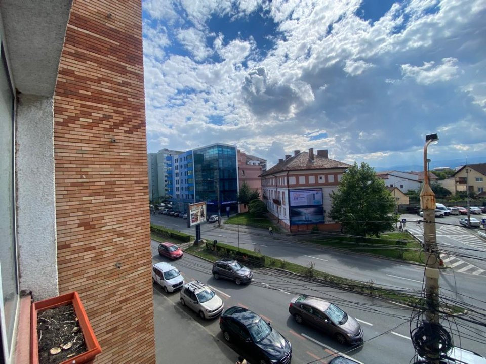 Apartament de inchiriat 4 camere 2 bai zona Mihai Viteazul din Sibiu