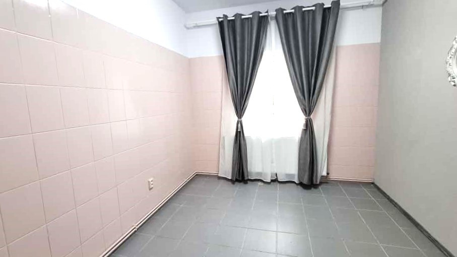 Spatiu Comercial/ Birouri la Casa individuala - Astra