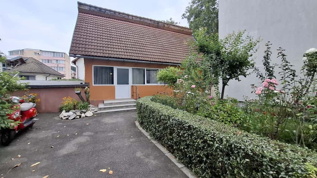 Spatiu Comercial/ Birouri la Casa individuala - Astra