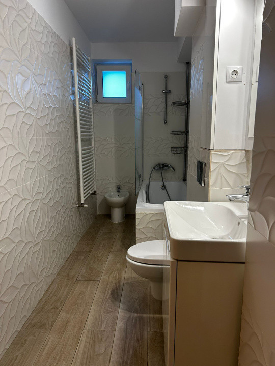 Apartament 3 camere de închiriat - Bvd. Mihai Viteazu