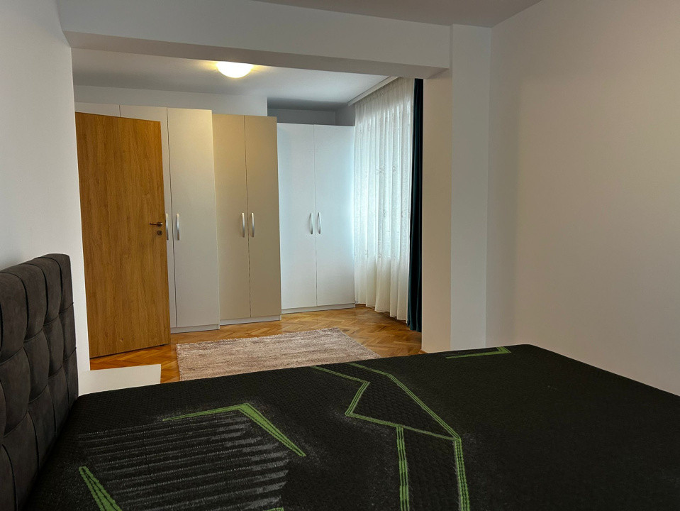 Apartament 3 camere de închiriat - Bvd. Mihai Viteazu