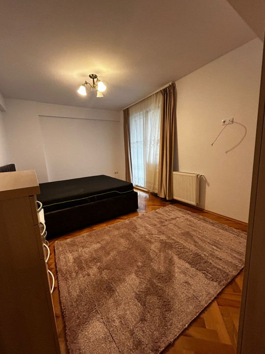 Apartament 3 camere de închiriat - Bvd. Mihai Viteazu