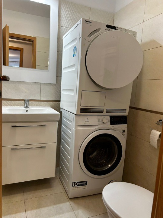 Apartament 3 camere de închiriat - Bvd. Mihai Viteazu