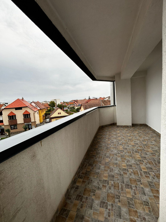 Apartament 3 camere de închiriat - Bvd. Mihai Viteazu